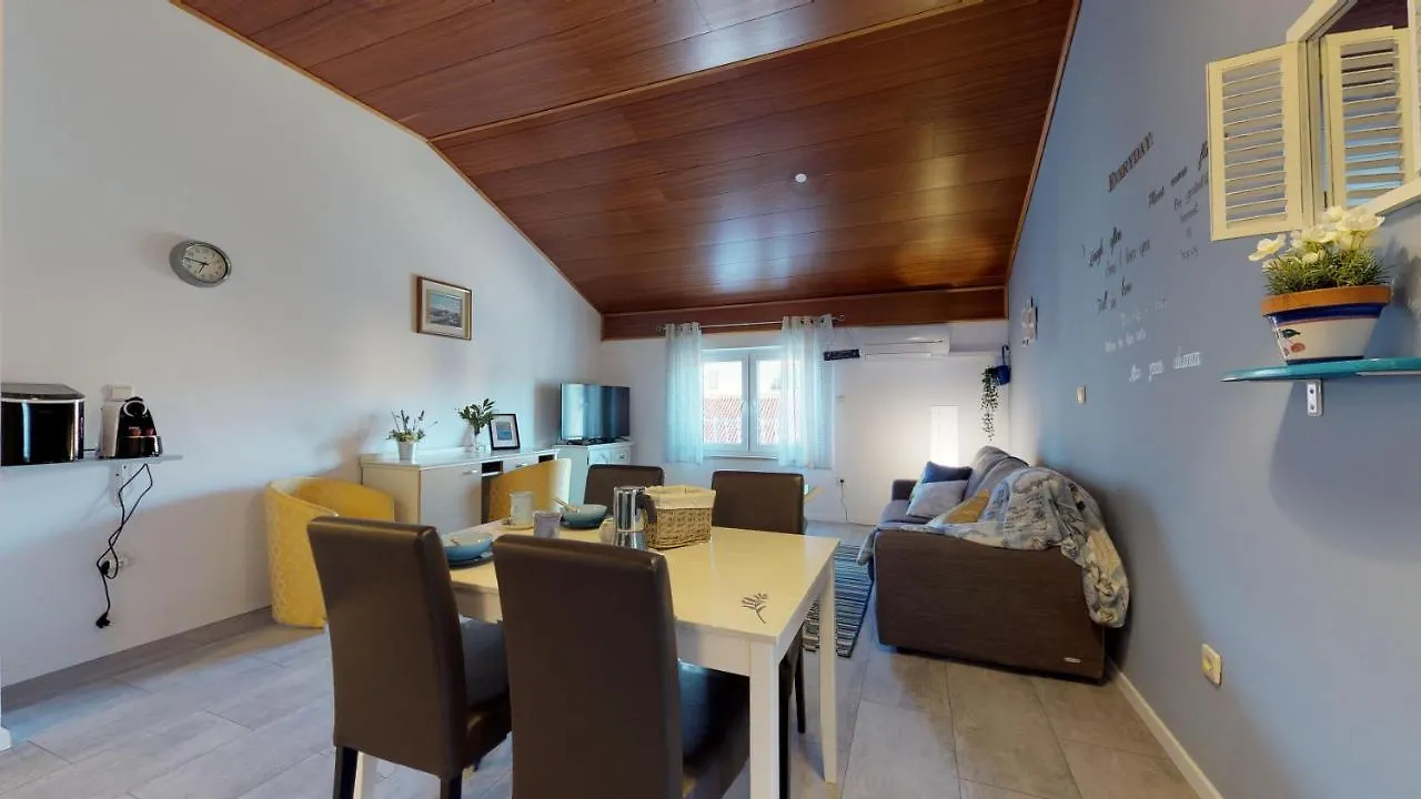 Nina Deluxe Superior 5 Star Apartment, Your Piece Of Heaven By The Sea & Park Novigrad  Apartment