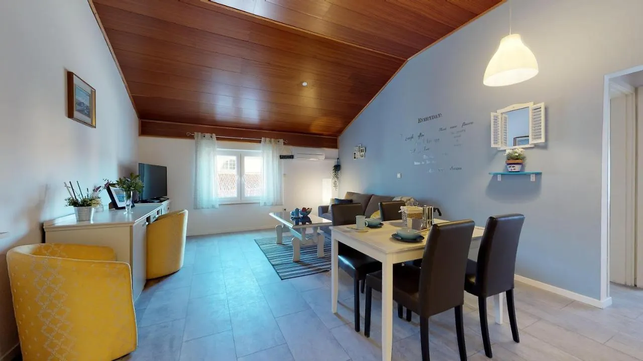 Nina Deluxe Superior 5 Star Apartment, Your Piece Of Heaven By The Sea & Park Novigrad  Novigrad (Istria)