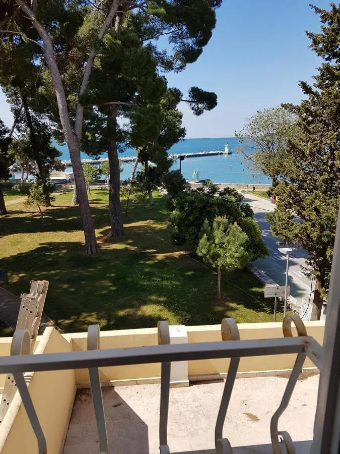 Apartment Nina Deluxe Superior 5 Star Apartment, Your Piece Of Heaven By The Sea & Park Novigrad  Croatia