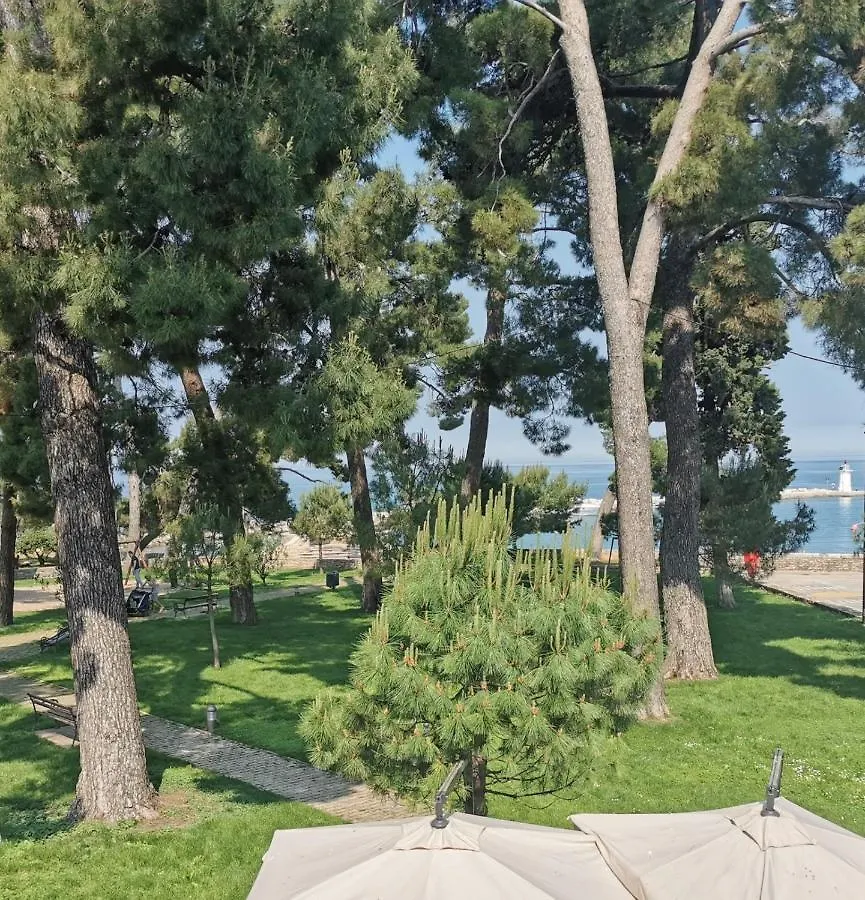 Lägenhet Nina Deluxe Superior 5 Star Apartment, Your Piece Of Heaven By The Sea & Park Novigrad Istria
