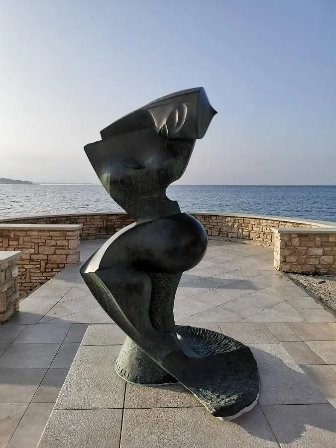 Nina Deluxe Superior 5 Star Apartment, Your Piece Of Heaven By The Sea & Park Novigrad Istria