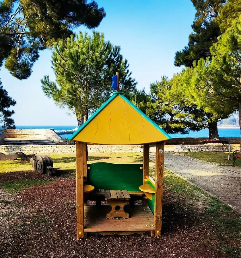 Nina Deluxe Superior 5 Star Apartment, Your Piece Of Heaven By The Sea & Park Novigrad Istria Lägenhet